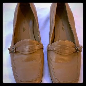 Easy spirit loafers for women, size 7 1/2 wide